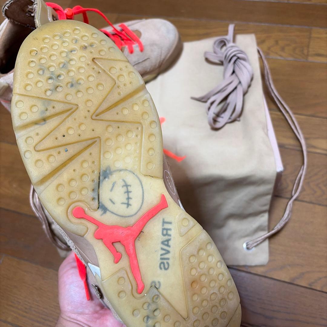 Nike Travis Scott 6 ベージュスニーカー