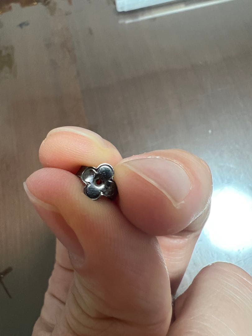 レア!! LOUIS VUITTON ルイヴィトンピアス