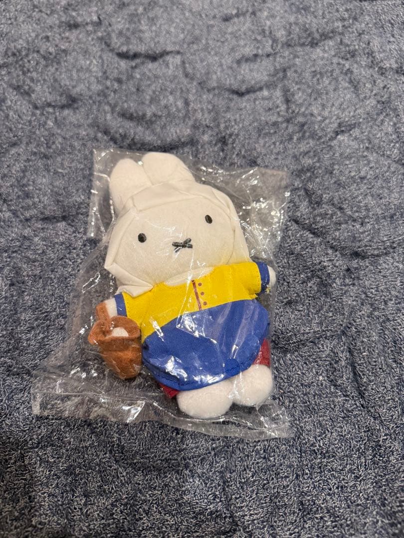 J*m様 牛乳を注ぐミッフィー　マスコット