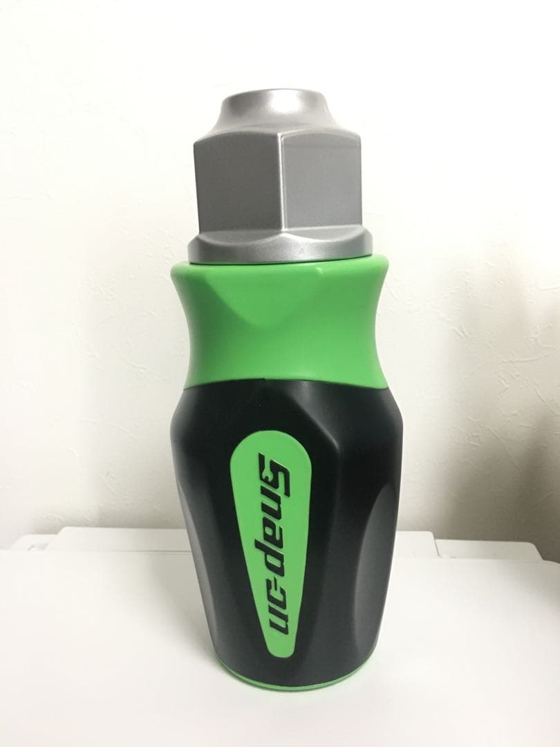 新品❗️スナップオン　水筒　ライムグリーン