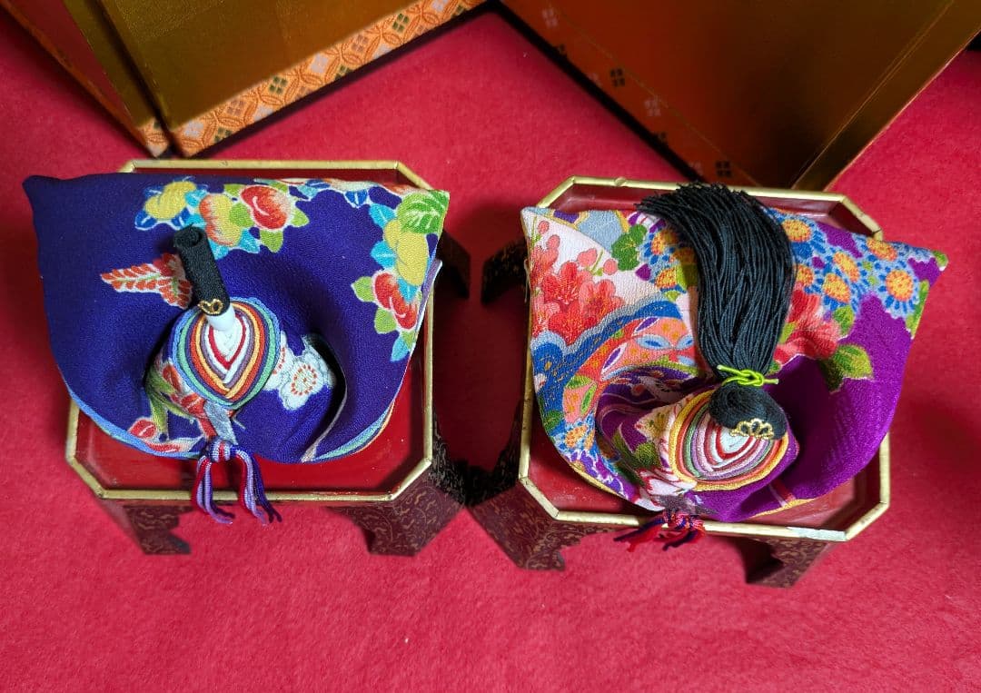 八重の衣のお雛様〜アンティーク雛道具と一緒に〜