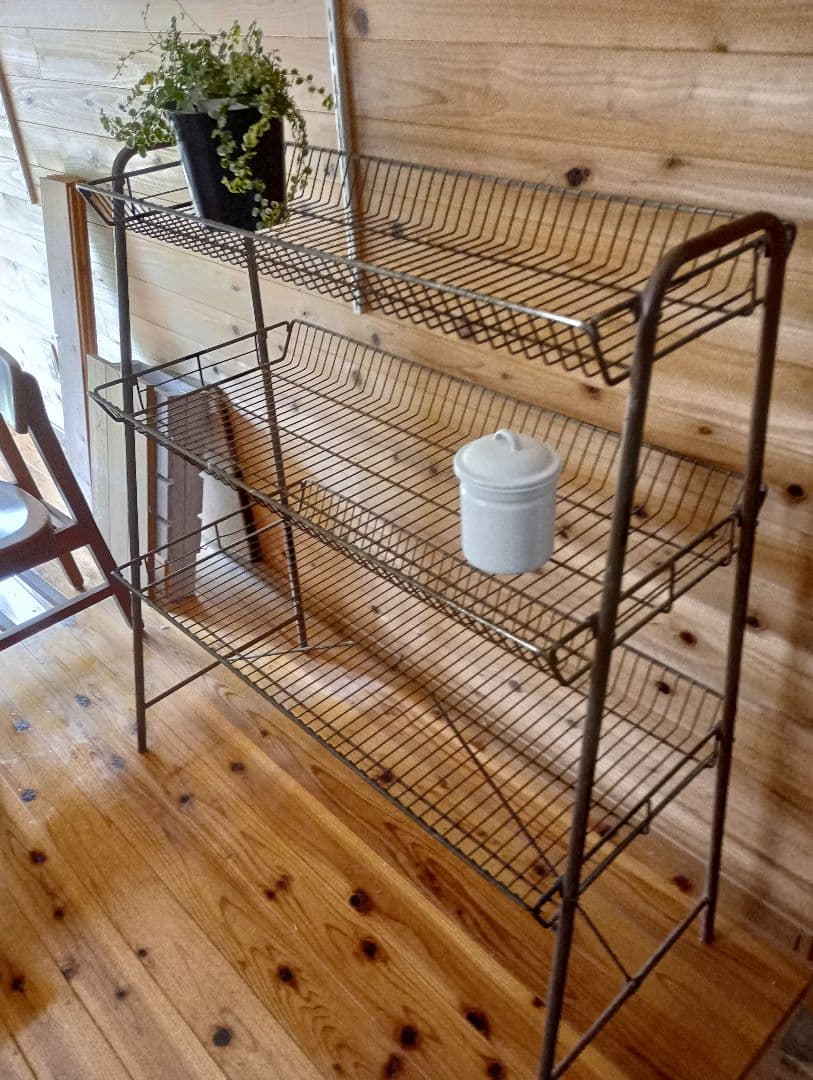 多肉　シャビーなアイアンラック　ガーデンラック