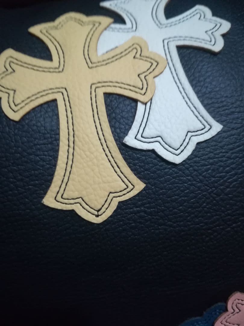 カラフル十字架デザインクッション