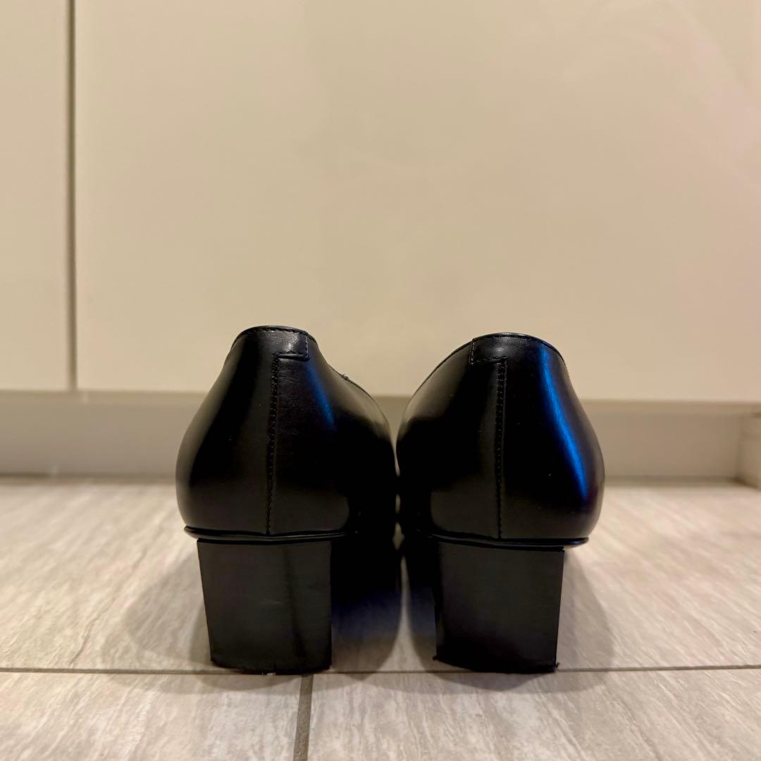 Roger Vivier ベルヴィヴィエ　ブラックパンプス