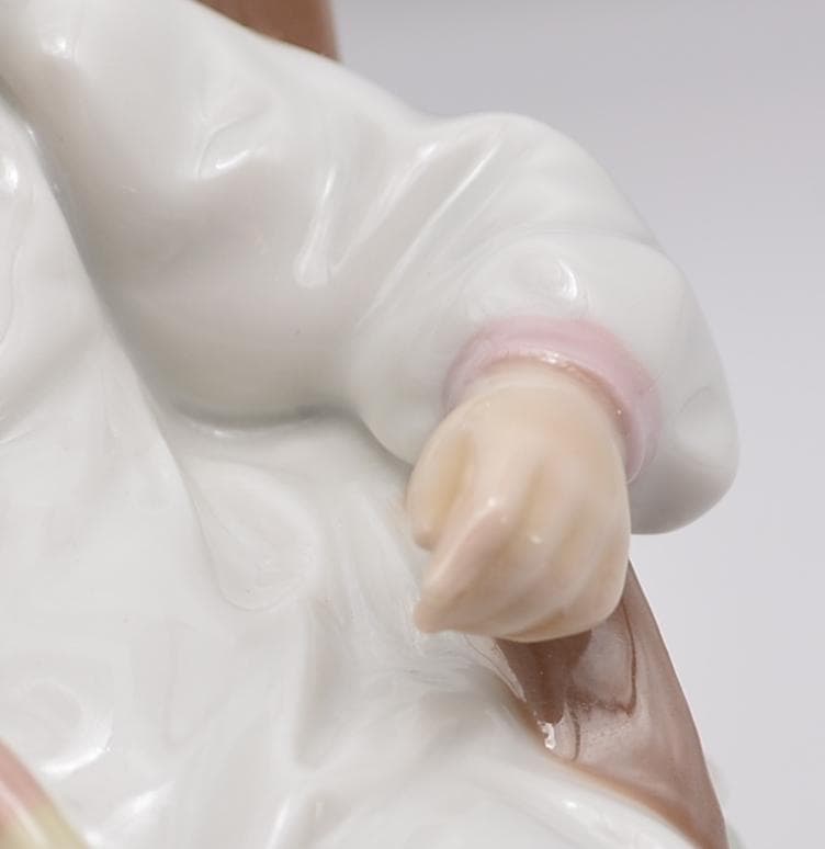 昼寝の時間　＃5448　★リヤドロ　スペイン　ポーセリン　光沢仕上　ヴィンテージ