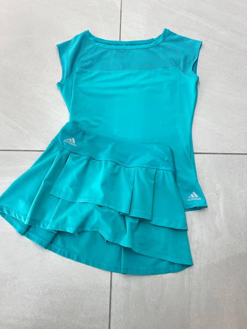 海外adidasテニスウェアセット売り