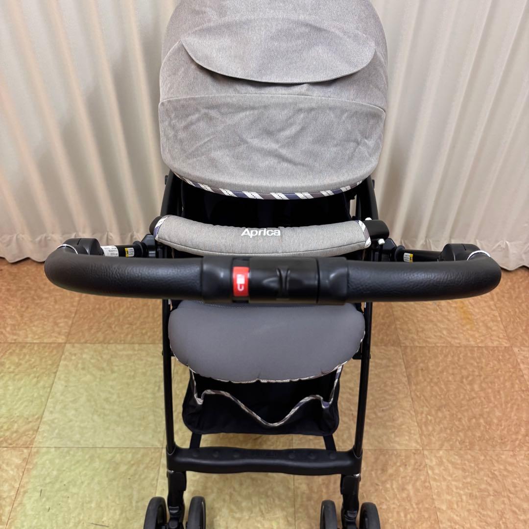 クリーニング済　☆綺麗☆　アップリカ　ラクーナエアー　コンパクト　革調ハンドル