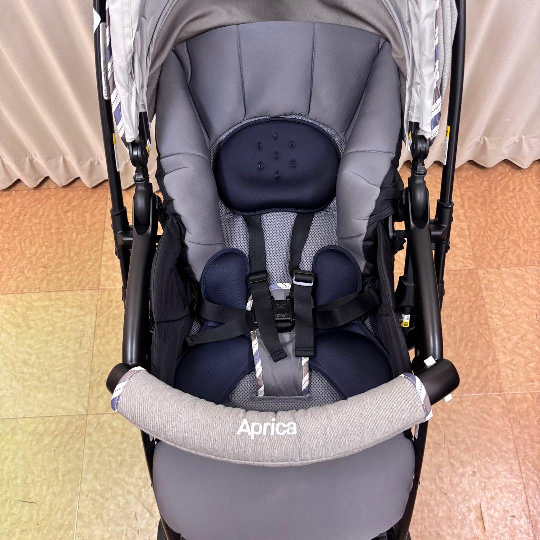 クリーニング済　☆綺麗☆　アップリカ　ラクーナエアー　コンパクト　革調ハンドル