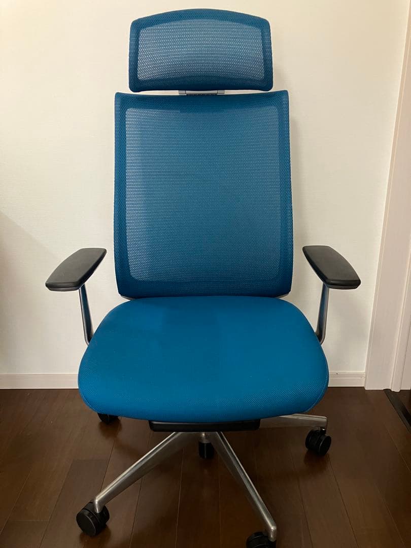 KOKUYO 青いメッシュデスクチェア