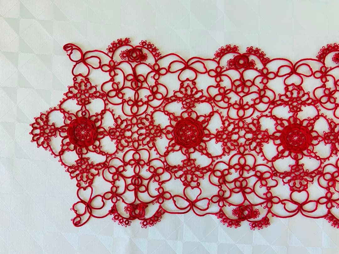 タティングレース ドイリー 赤 長さ長さ88cm 巾22cm