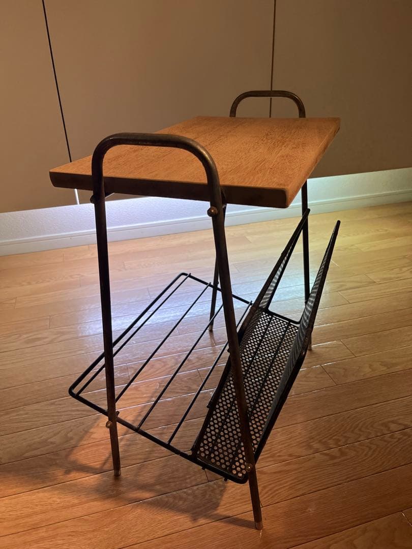 木製天板のメッシュラック