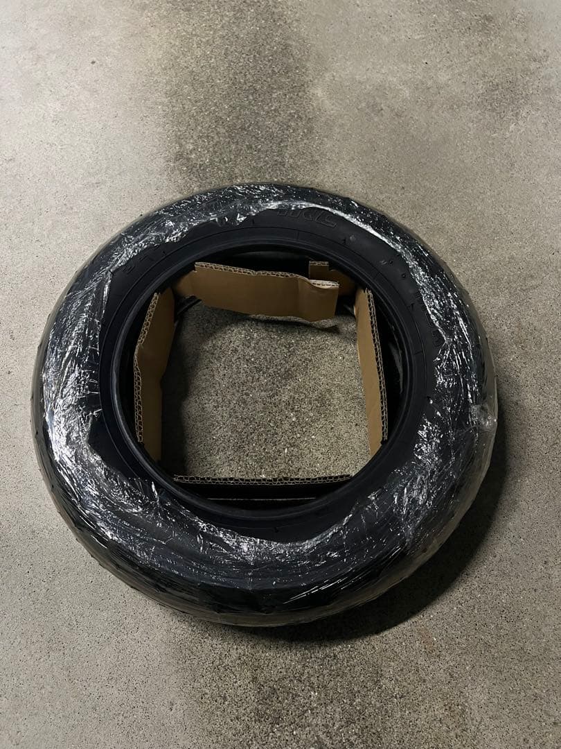 送料込みです‼️IRC MBR740RR 3.50-10ハイグリップタイヤ①