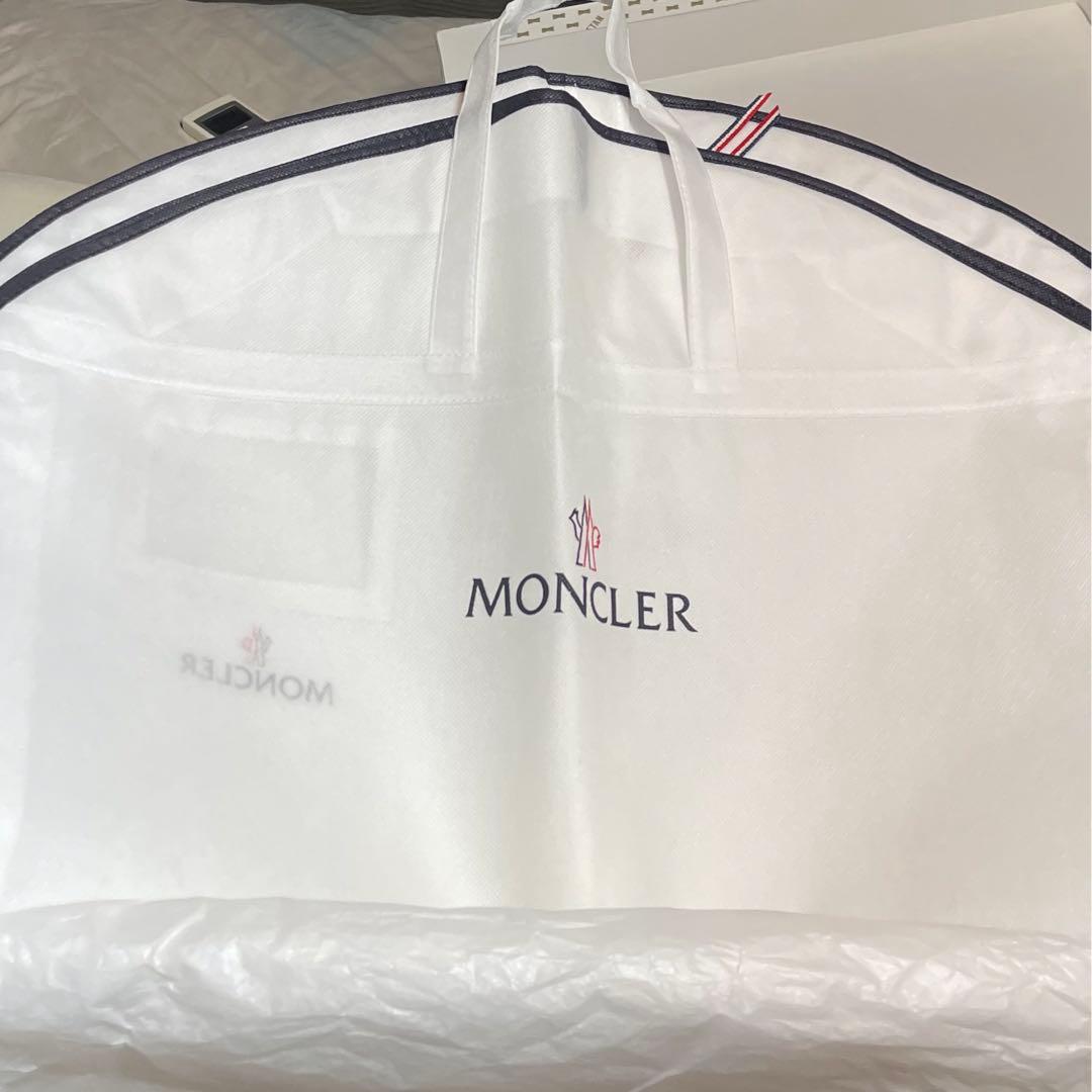 はるちーモンクレール ファーフード付きダウンベスマットな黒フード取り外し可