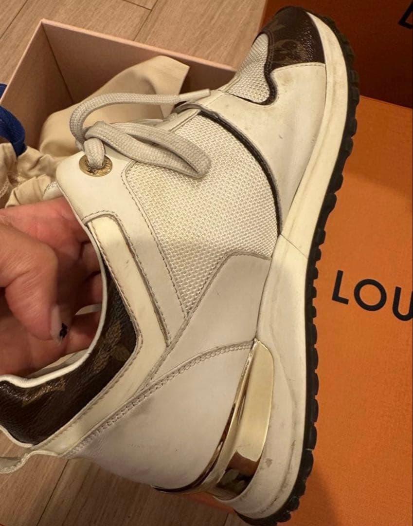 ルイ・ヴィトン ランアウェイ　スニーカー　1A4XNG