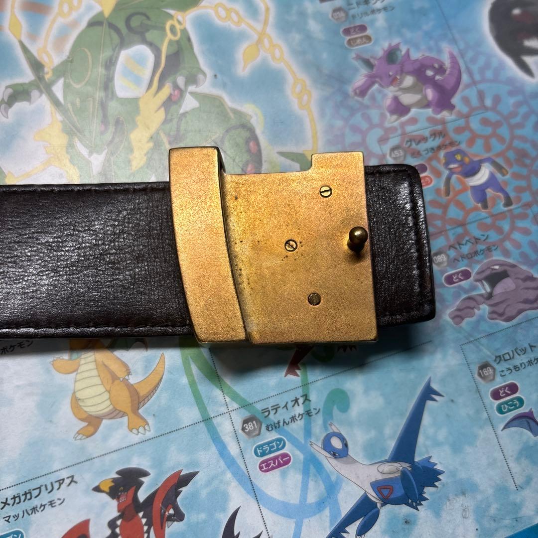 ス*ン様 Louis Vuitton ブラックレザーベルト