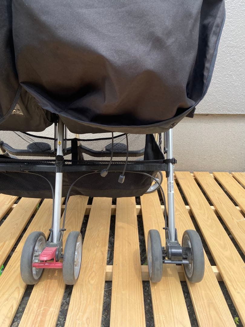 【美品】Combi コンビ ツインスピン GC 2人乗り ベビーカー 双子 兄弟