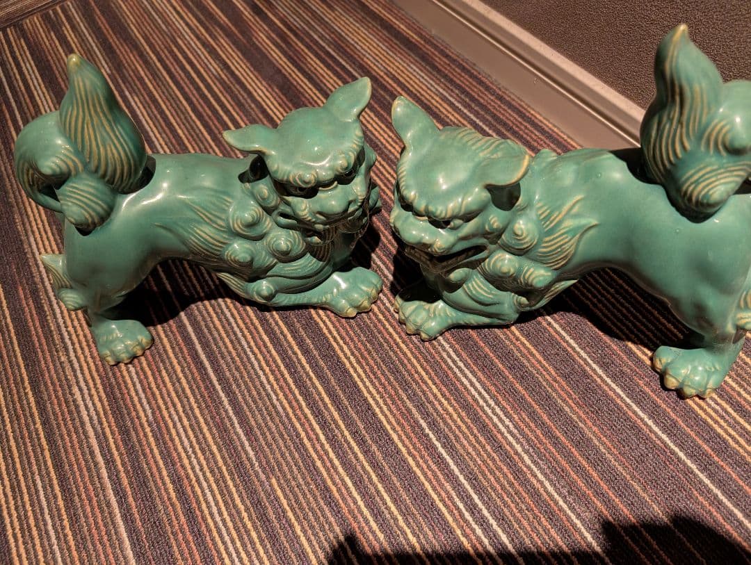 青磁のシーサー 一対 置物 魔除け 守り神 獅子 沖縄 骨董 雑貨 アンティーク