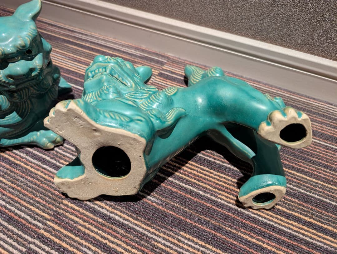 青磁のシーサー 一対 置物 魔除け 守り神 獅子 沖縄 骨董 雑貨 アンティーク