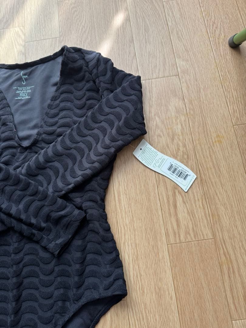 最終お値下げ9/30まで　新品未使用⭐︎seea ワンピース水着　sサイズ