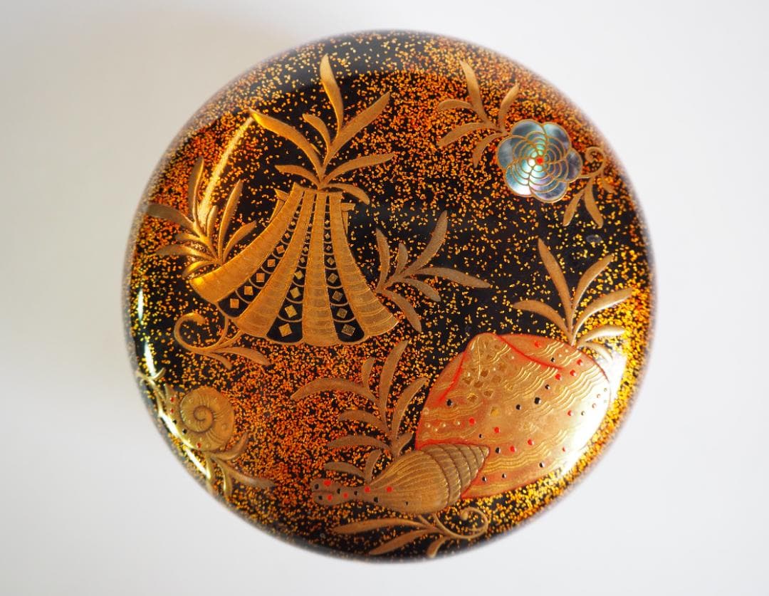 裏千家15世鵬雲斎大宗匠御書付『海松貝蒔絵平棗』岡澤起幸造（共箱）