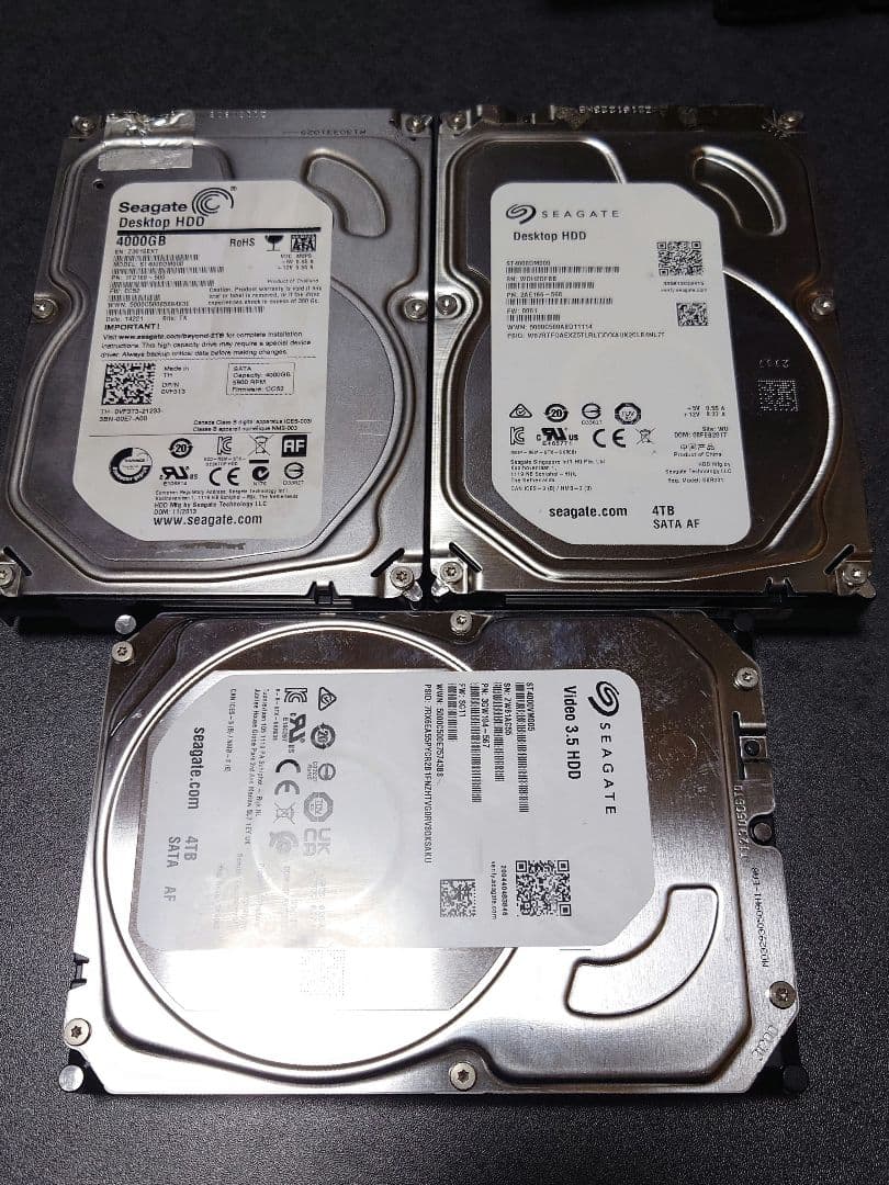 SEAGATE 内蔵型ハードディスク 4TB × 3台