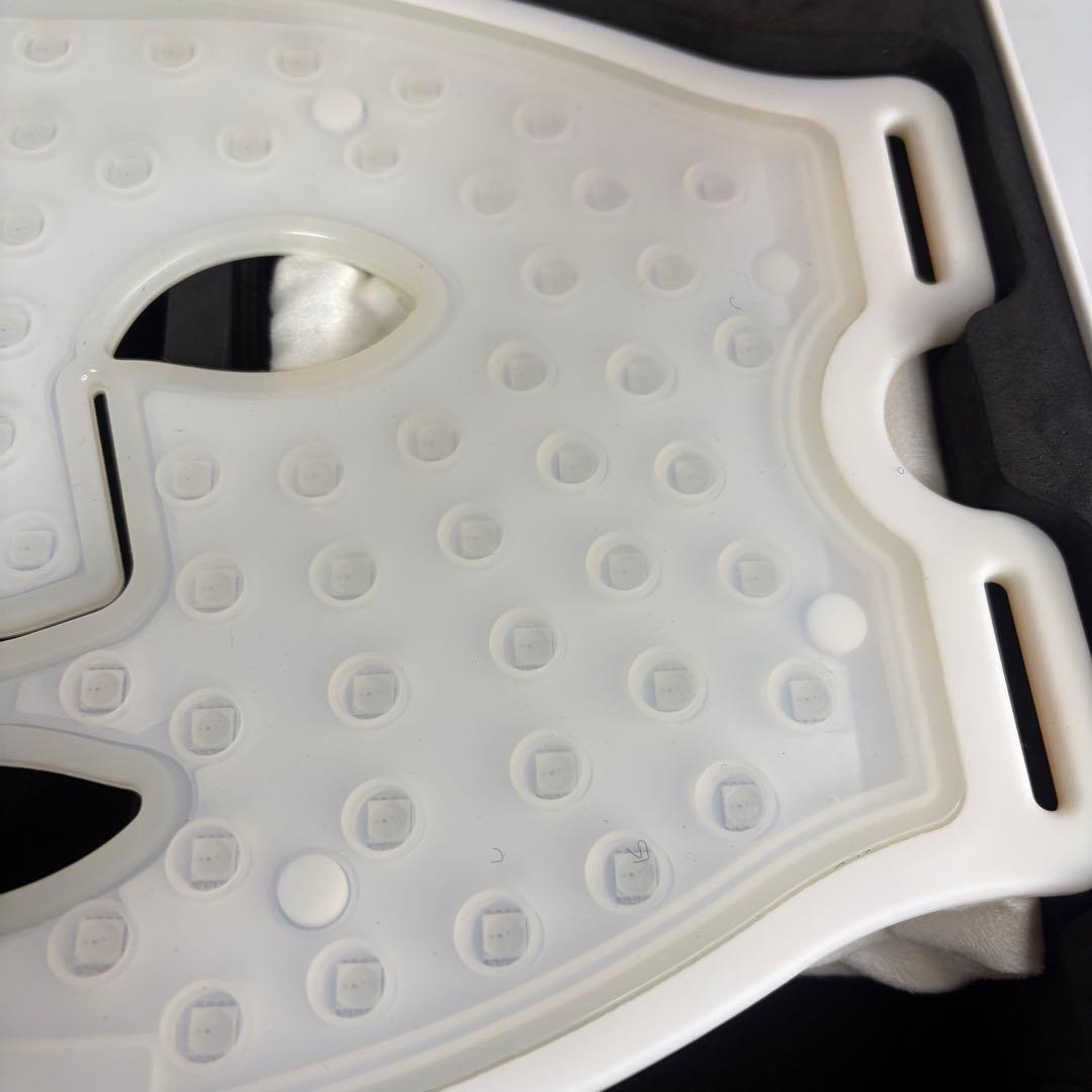 ボディ・フェイスケア CURRENTBODY skin 4-IN-1 LED FACE MASK