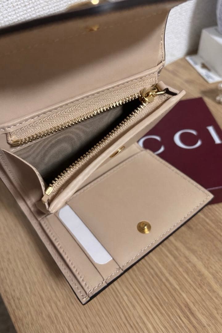 GUCCI ベージュ 三つ折り財布