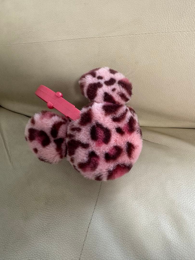 ディズニー　耳当て　ヒョウ柄　イヤーマフ　ピンク