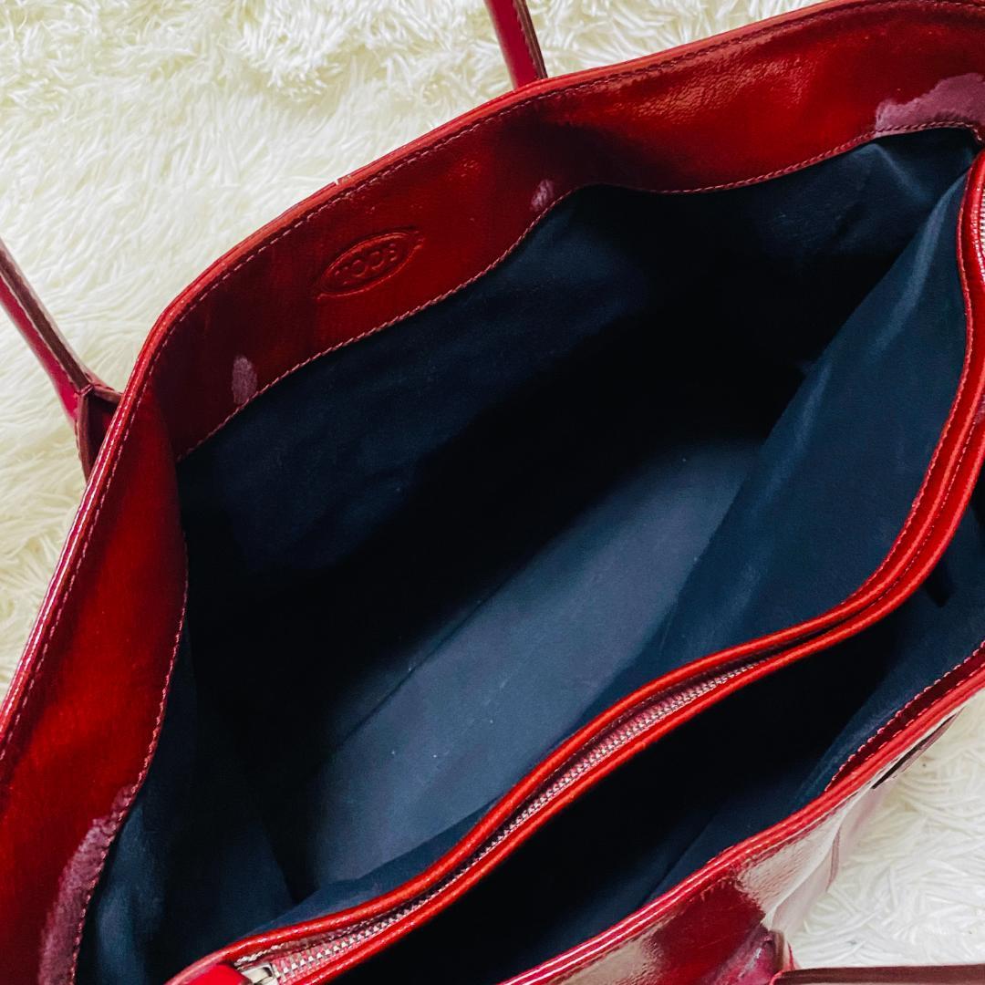 TOD'S トッズ トートバッグ エナメルレザー A4 肩がけ 大容量 赤