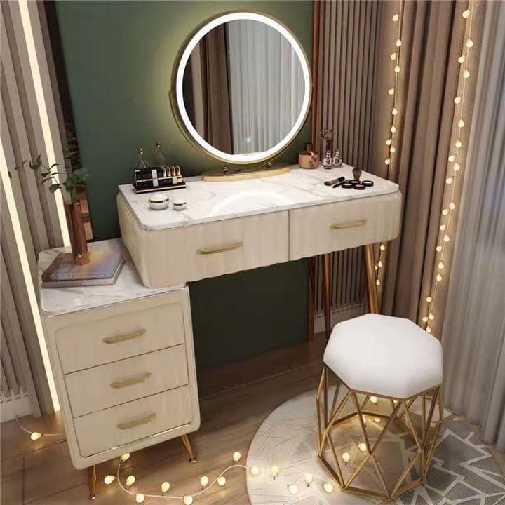 オシャレドレッサー　ベージュデスク引き出し2杯LEDミラー　椅子　棚4点セット