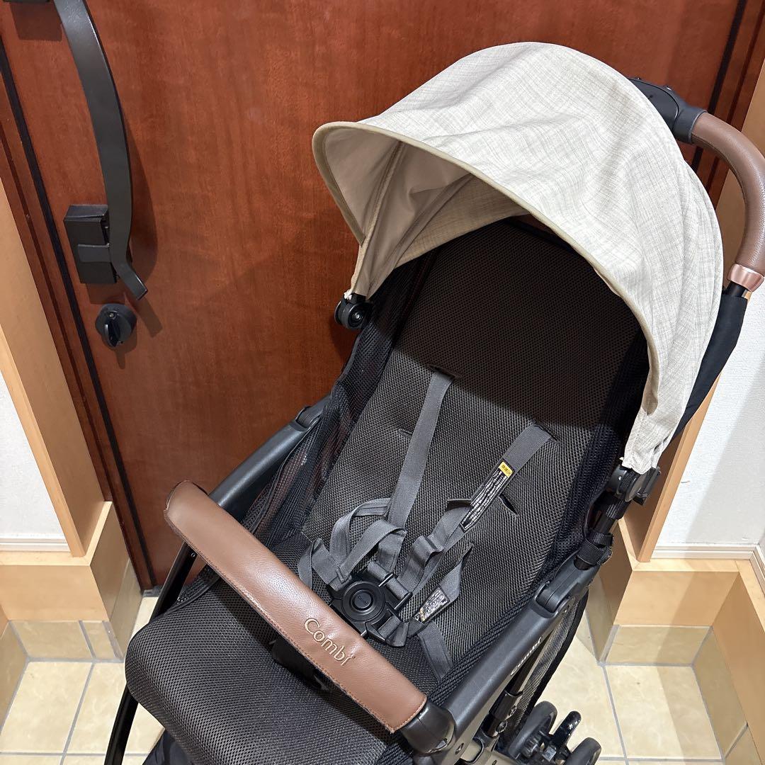 超美品 combi Acbee plus AO リーノベージュ アクビィ