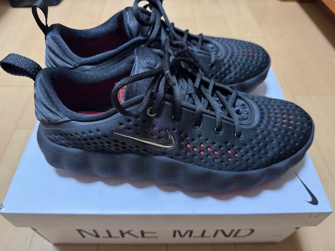 中古美品　NIKE MIND 002スニーカー US9.5 （27.5cm）