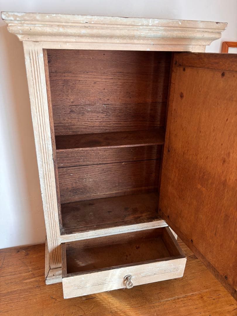 フランス　ブロカント　木製キャビネット 鏡付き　アンティーク