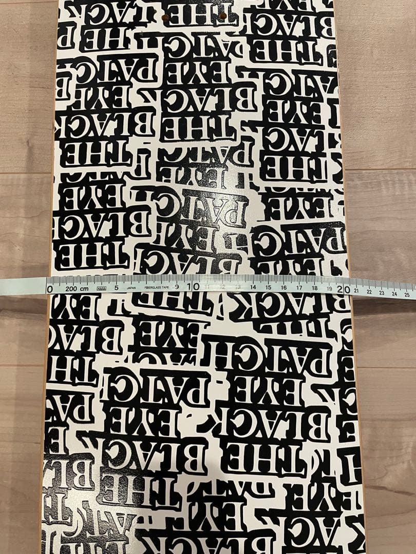 black eye patch スケートボード