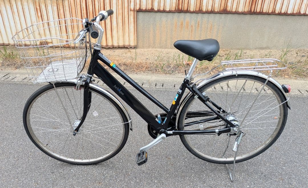 シティタイプ27インチ自転車ベルト式オートライト付ブラック美品、取説、カギ2本付