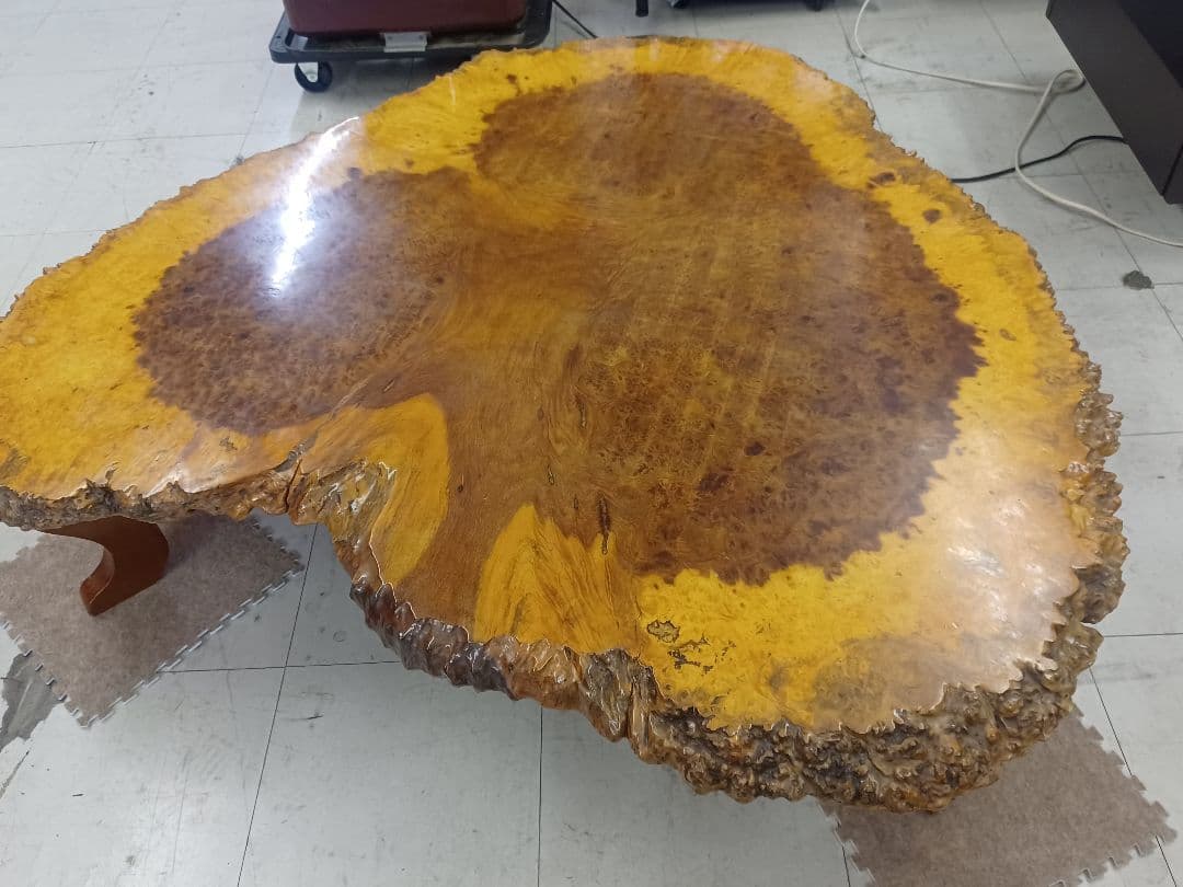 特大高級花梨材　玉杢　葡萄杢　座卓　玉杢　一枚板　無垢材　銘木　瘤木　本花梨