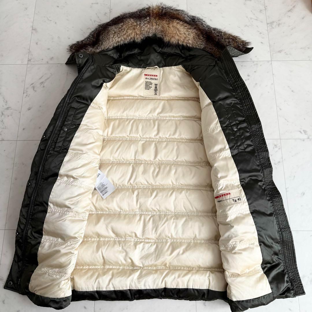 PRADA フォックスファー 3角ロゴプレート フーデットダウンコート 42