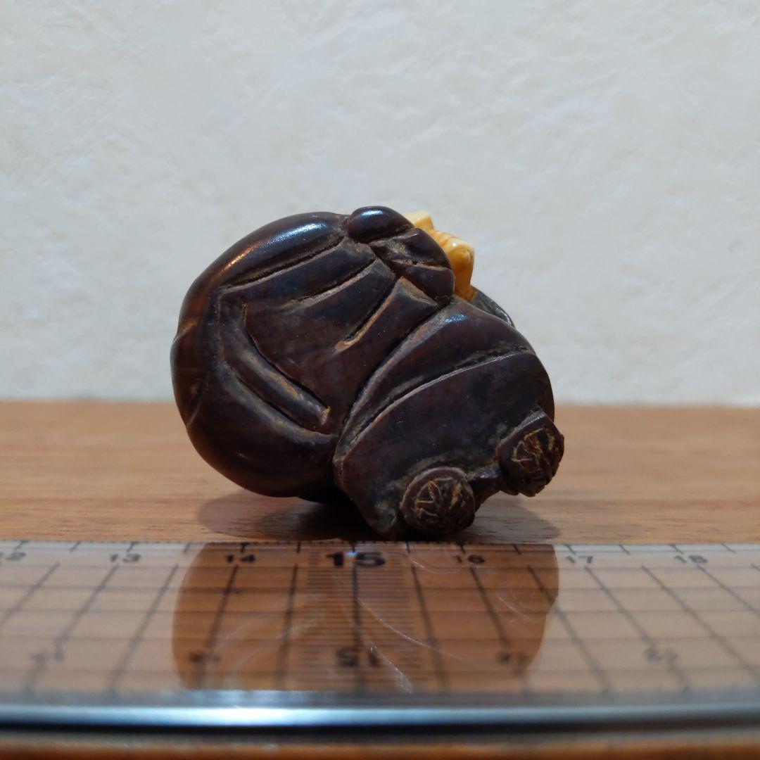 時代提物 縁起物置根付 木彫り×天然素材 【大黒様と猿】高約4.1cm 重34ｇ