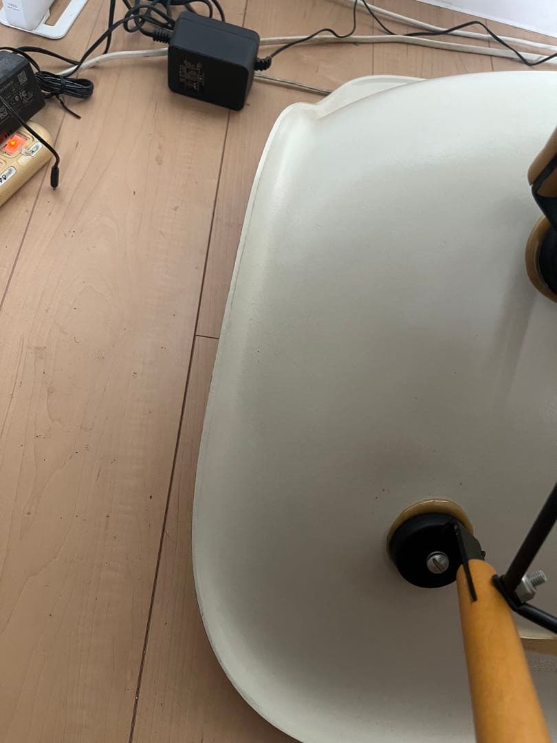 ハーマンミラー　イームズ　サイドシェルチェア ① ドゥエルベース