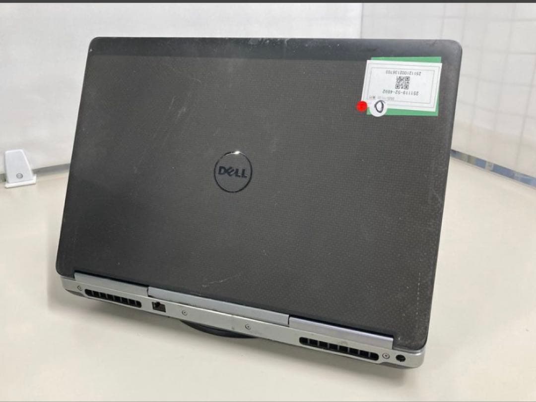 Dell Core i7/NVIDIA Quadro M2000M搭載 ジャンク