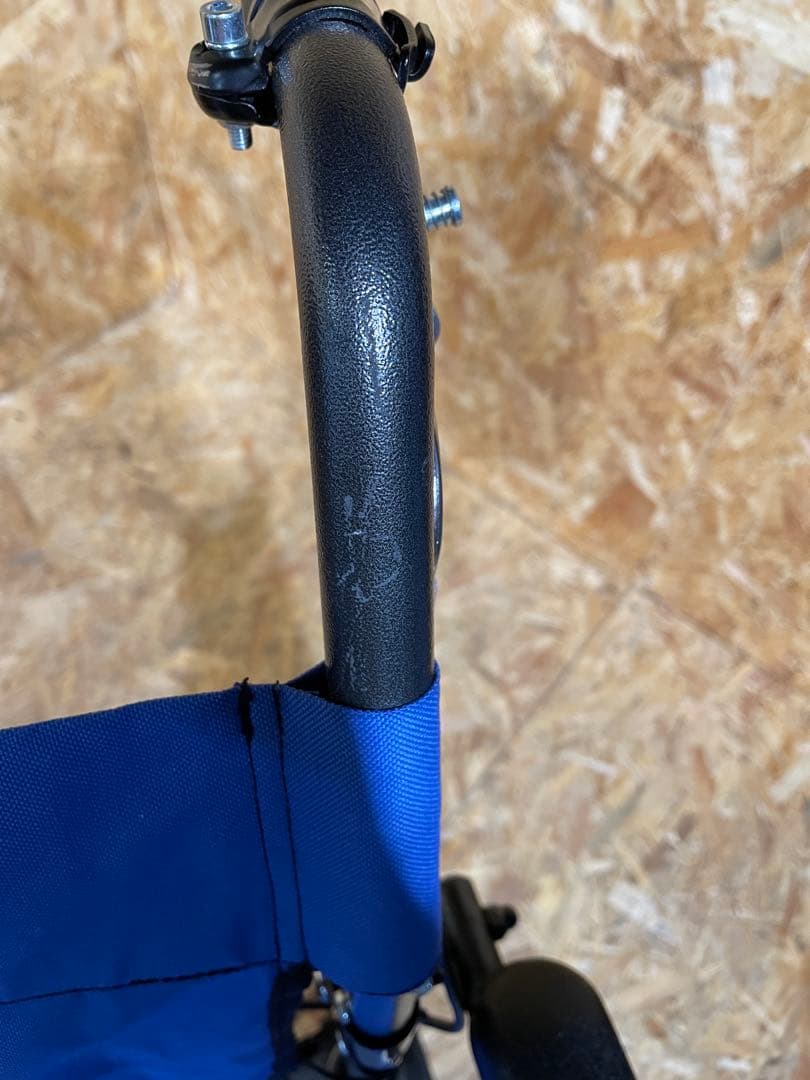 携帯型 折り畳み式介助用簡易車いす ハンディライト　971081017