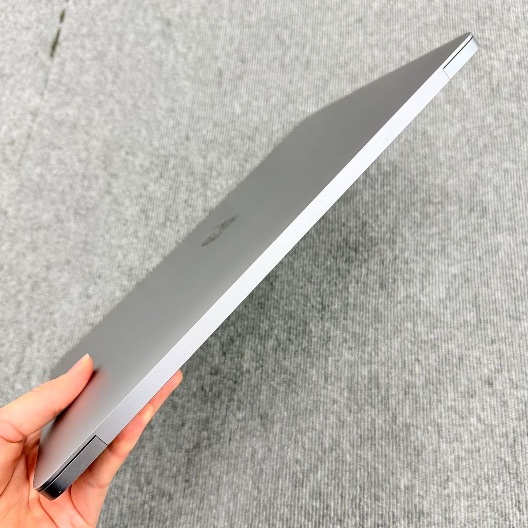 Macbook Air 2018 13 イン 8GB/256GB スペースグレイ