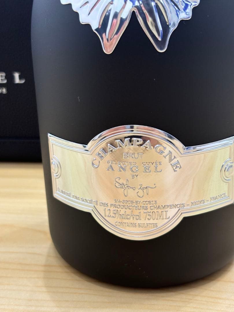 ANGEL ブラック シャンパン 750ml 12.5%