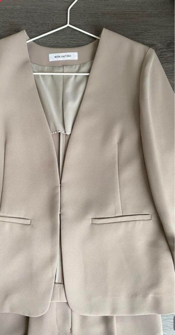 natural beauty basic ベージュ パンツスーツ 上下セット