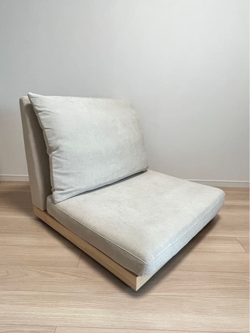 【美品】1.5人用　シンプルモダンソファ