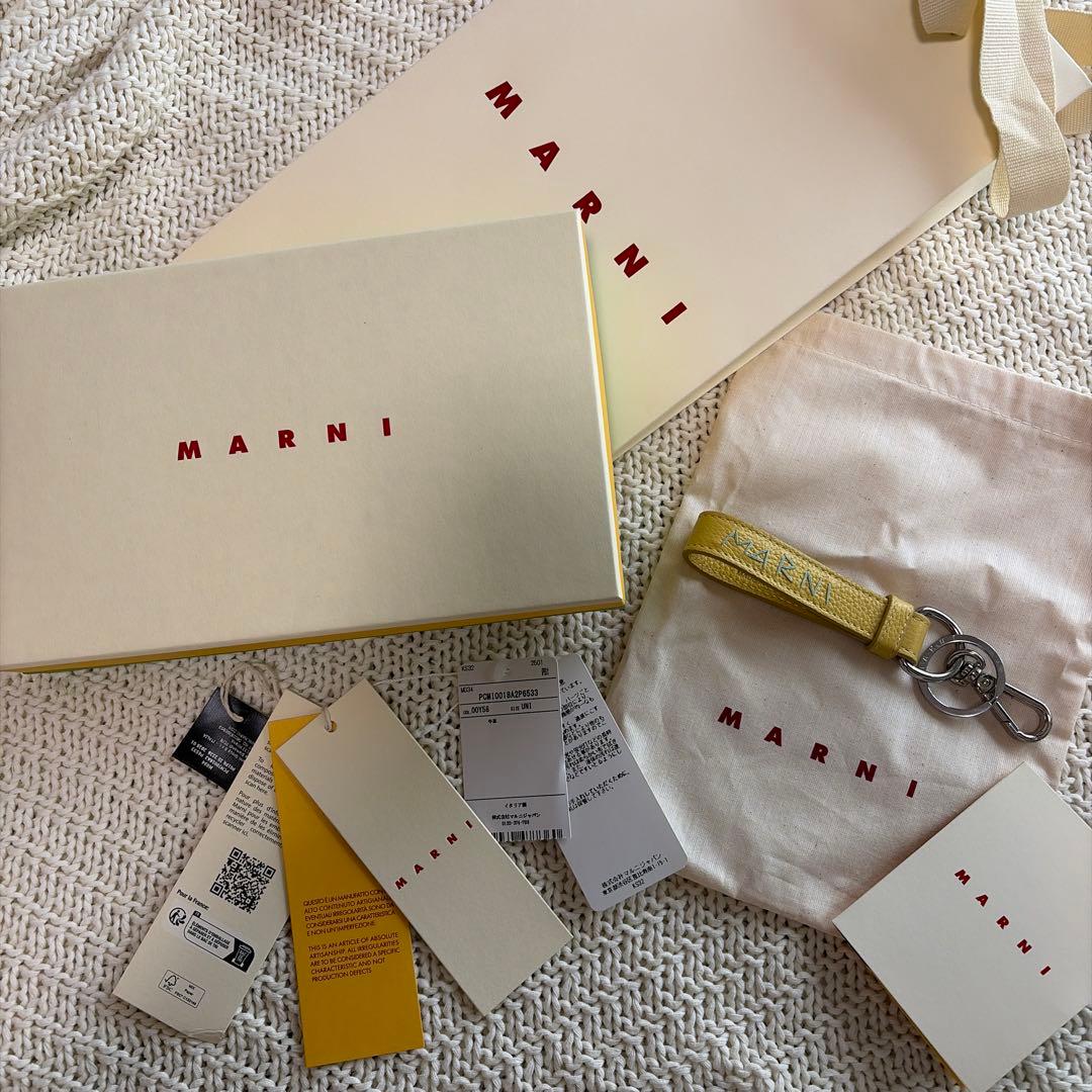 yitkmyykekzk 　MARNI キーリング