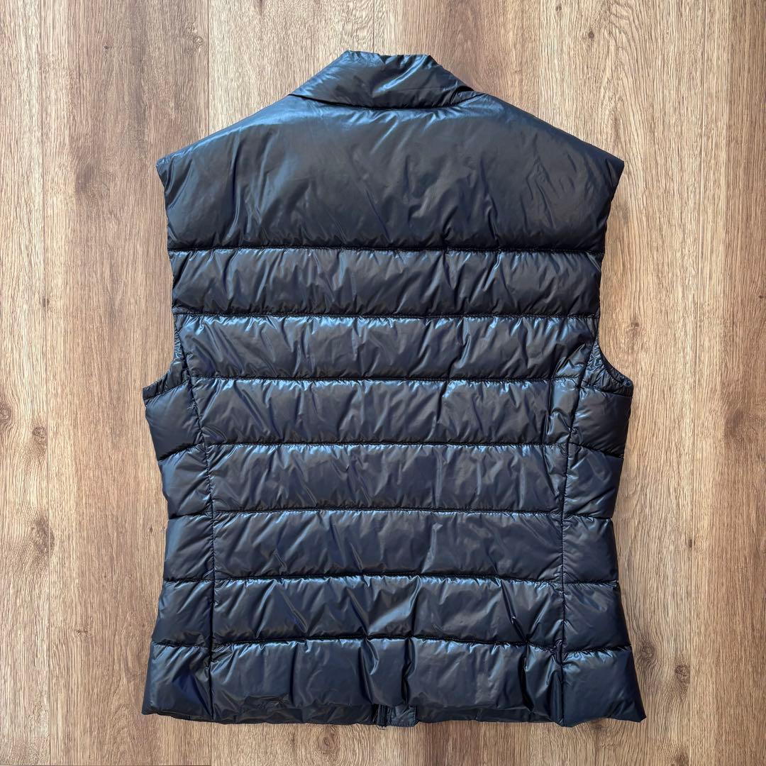 PRADA ダウンベスト