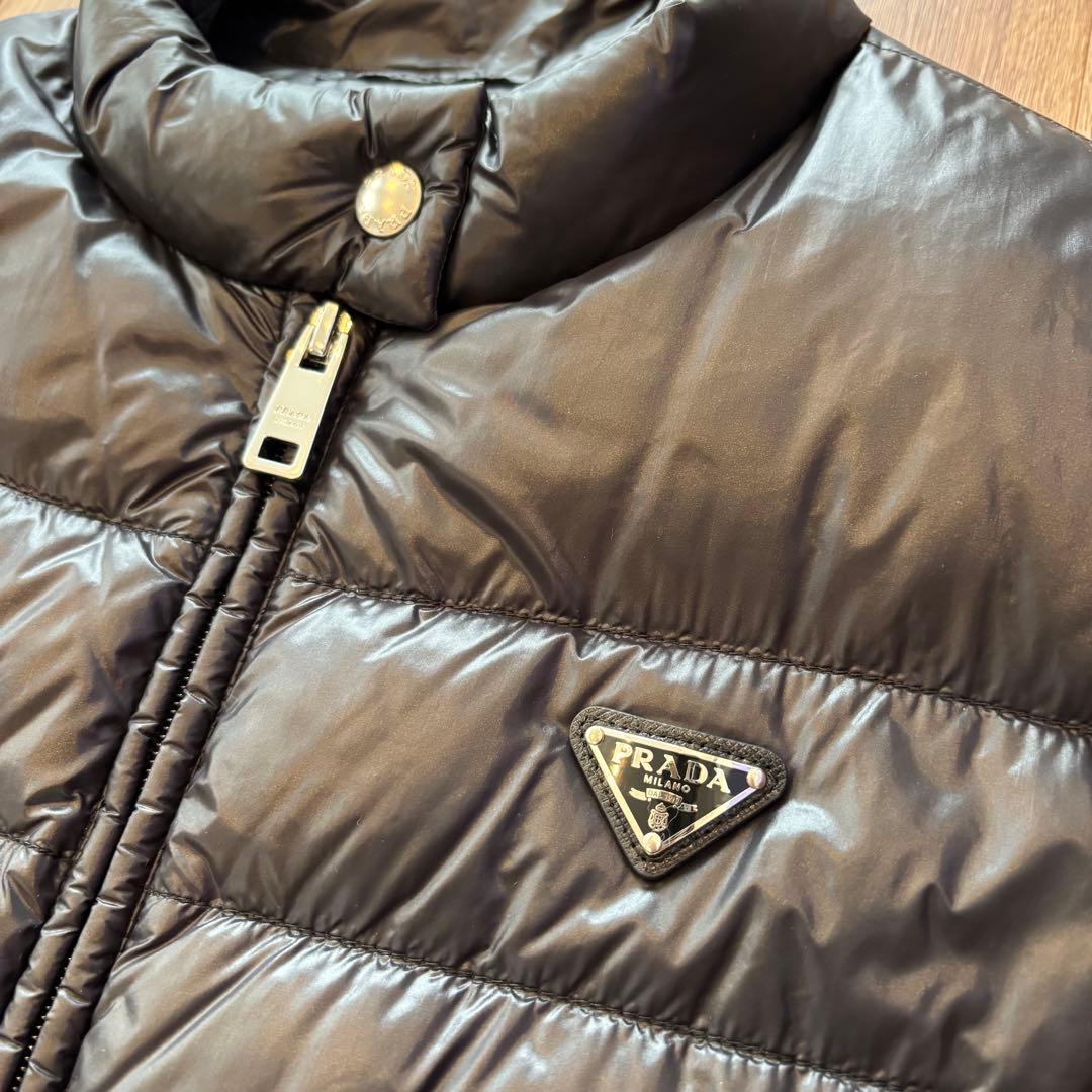 PRADA ダウンベスト