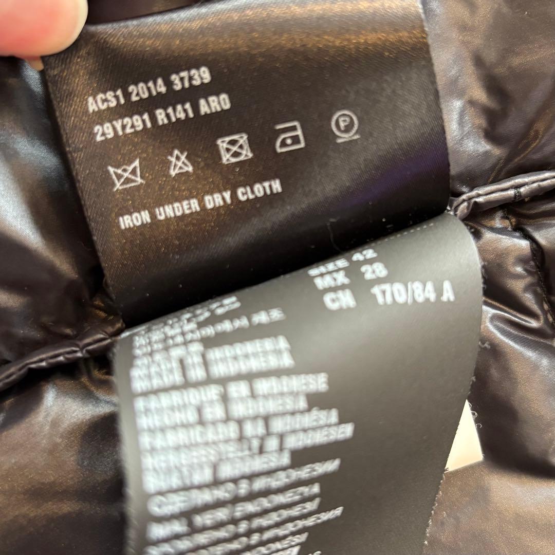 PRADA ダウンベスト