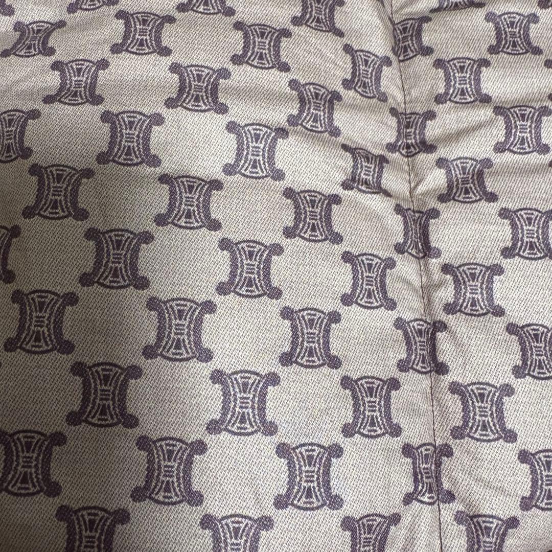 新品　タグ付き✨CELINE セリーヌ　羽毛 肩当て 西川ダウン M